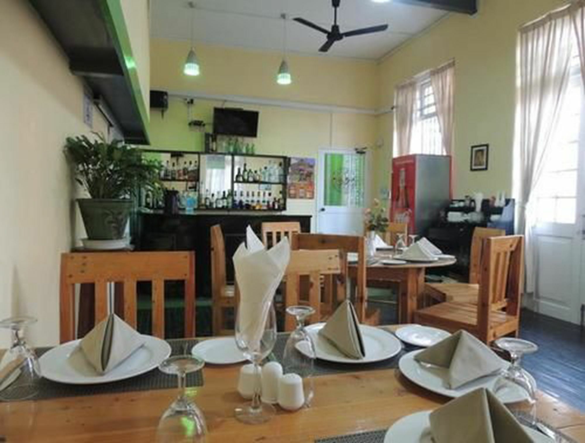 Lotus Bed & Breakfast Yangon Ngoại thất bức ảnh